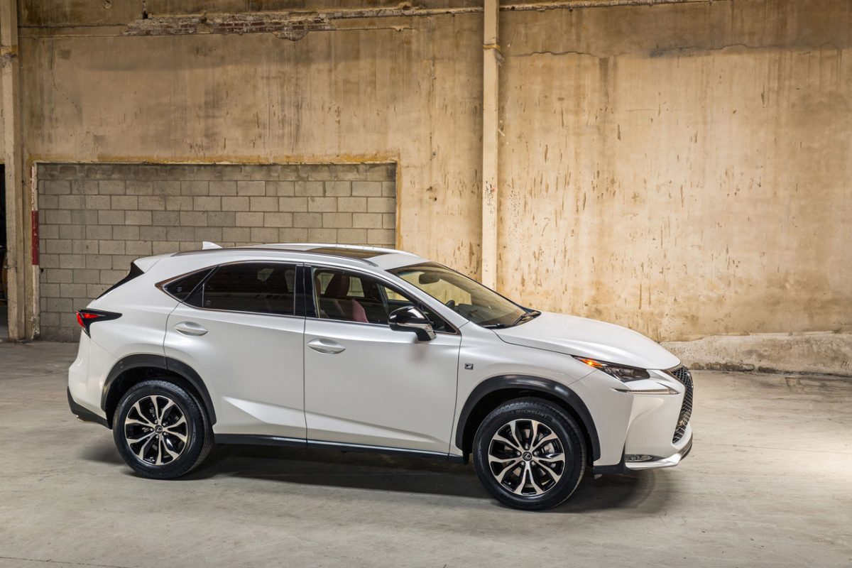 LEXUS