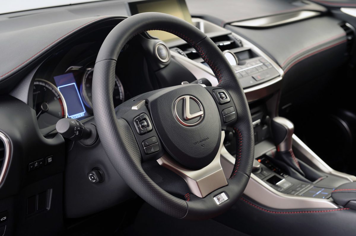 LEXUS