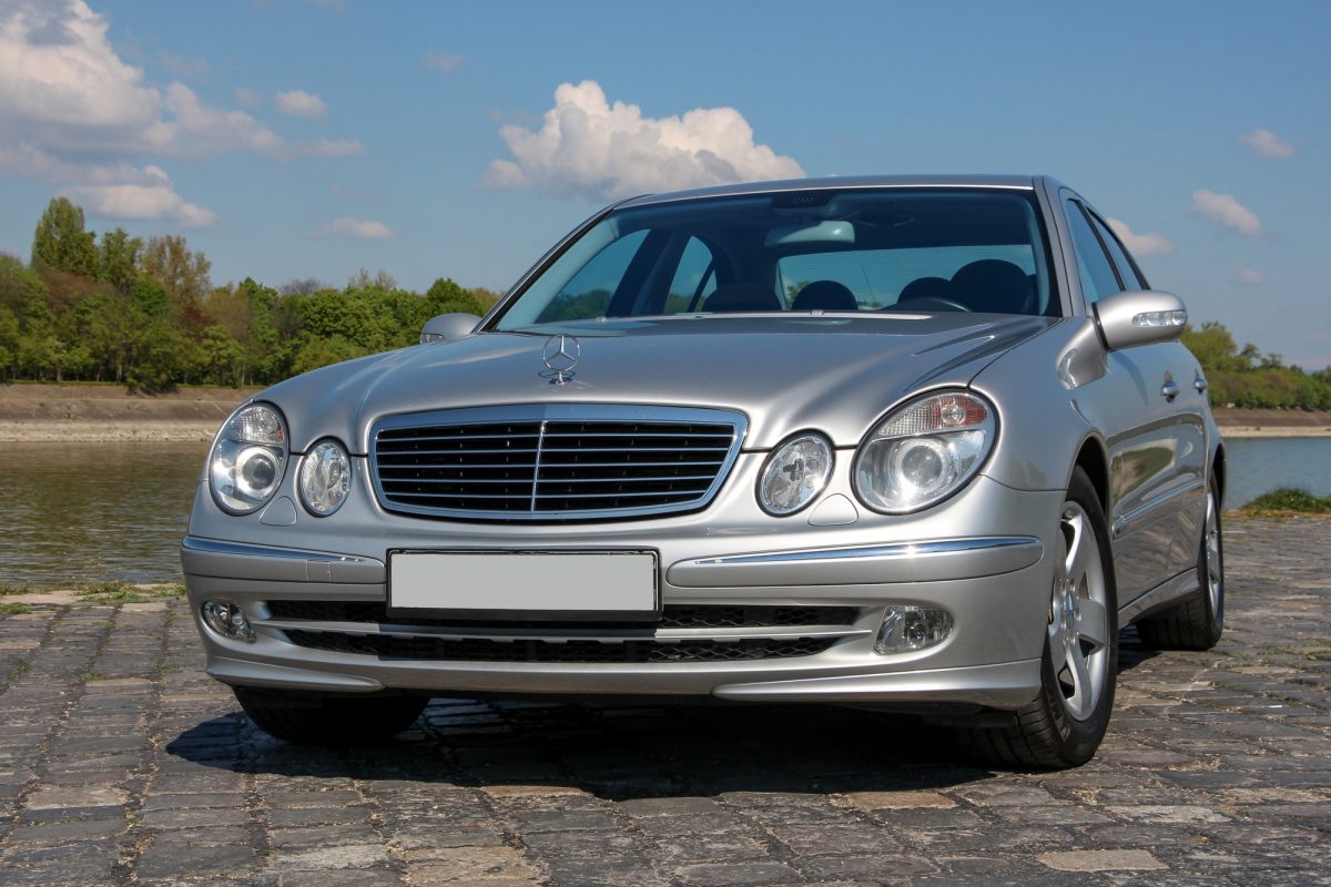 MERCEDES-BENZ E 270