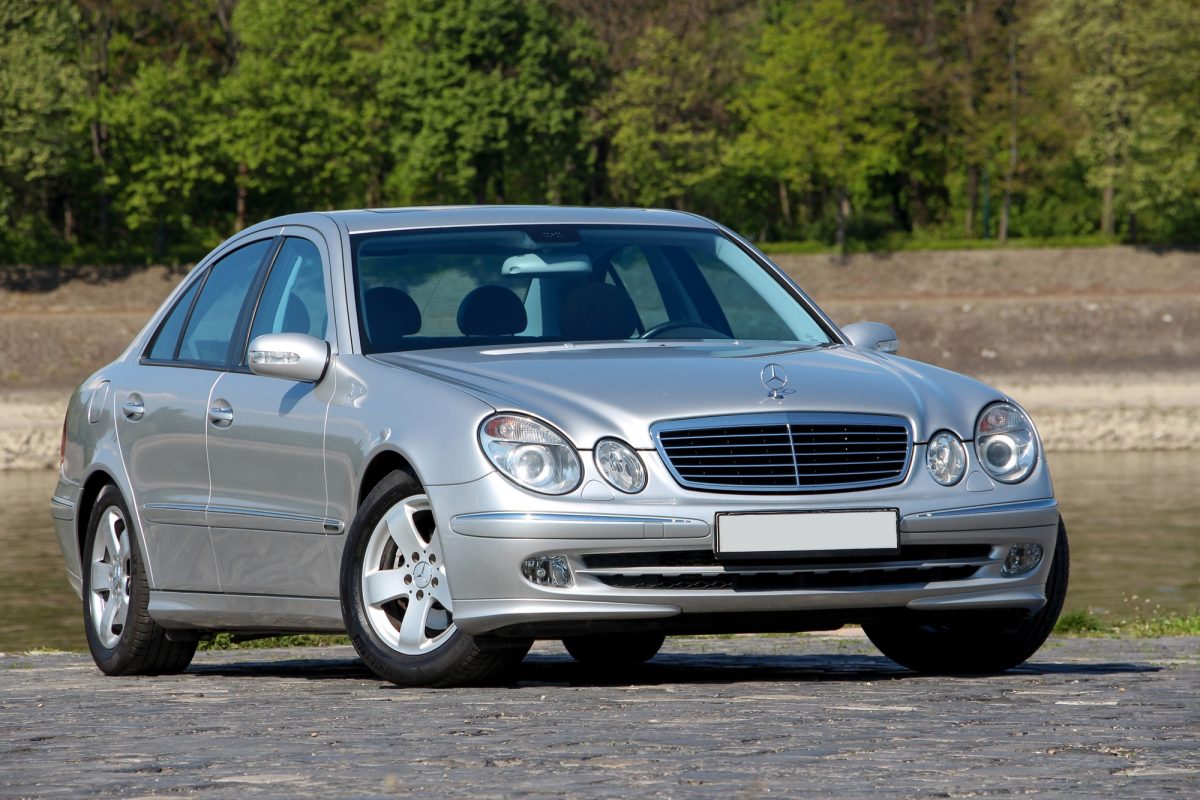 MERCEDES-BENZ E 270