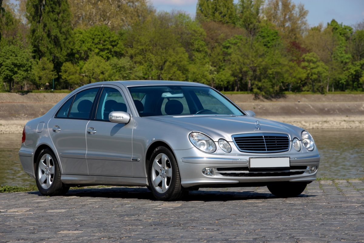 MERCEDES-BENZ E 270