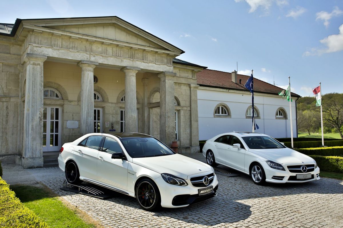 MERCEDES-BENZ