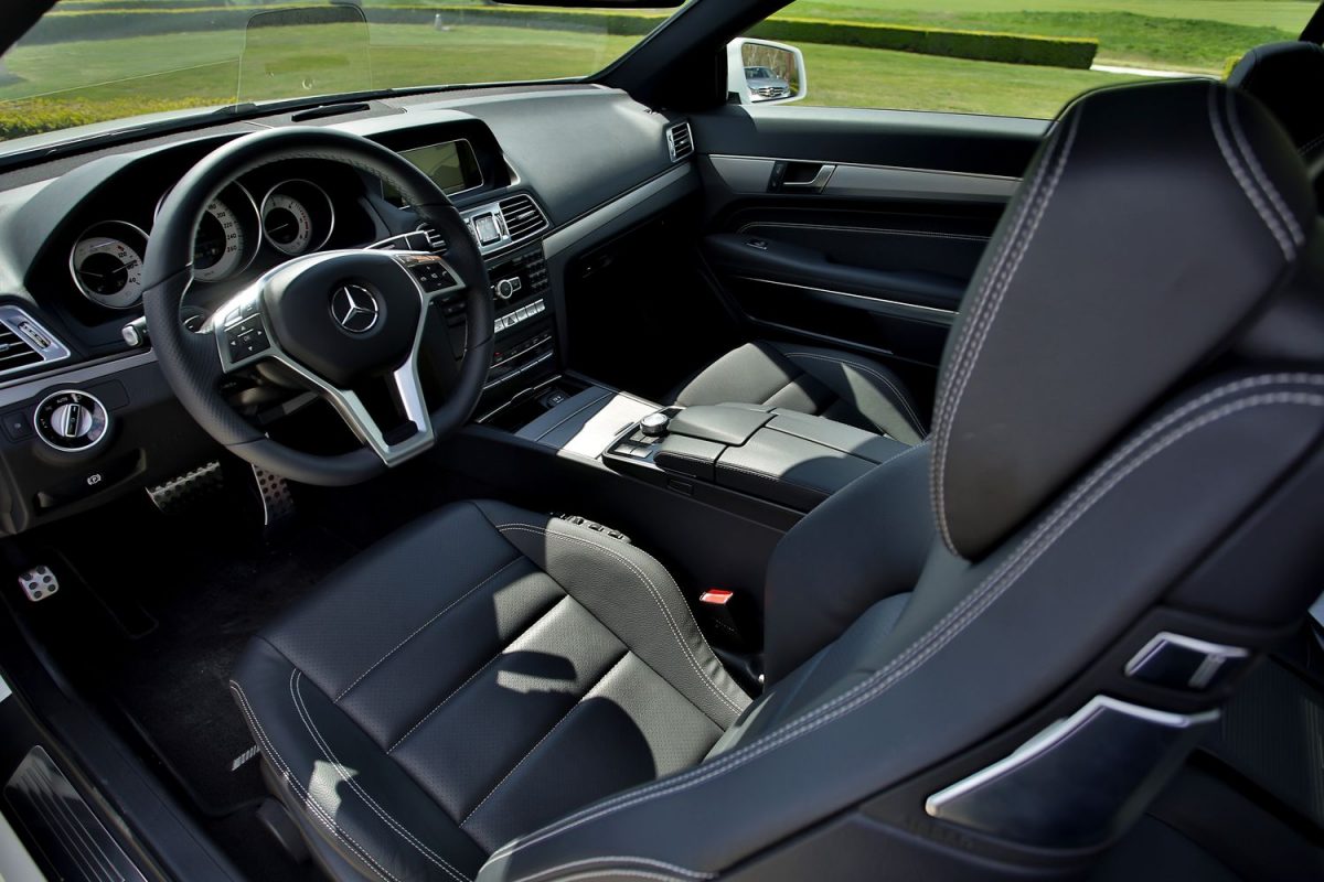 MERCEDES-BENZ