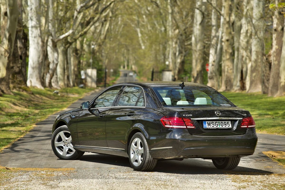 MERCEDES-BENZ