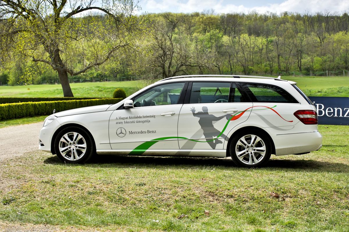 MERCEDES-BENZ