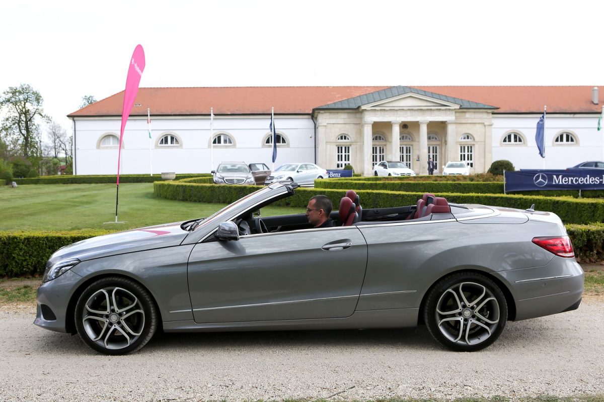 MERCEDES-BENZ