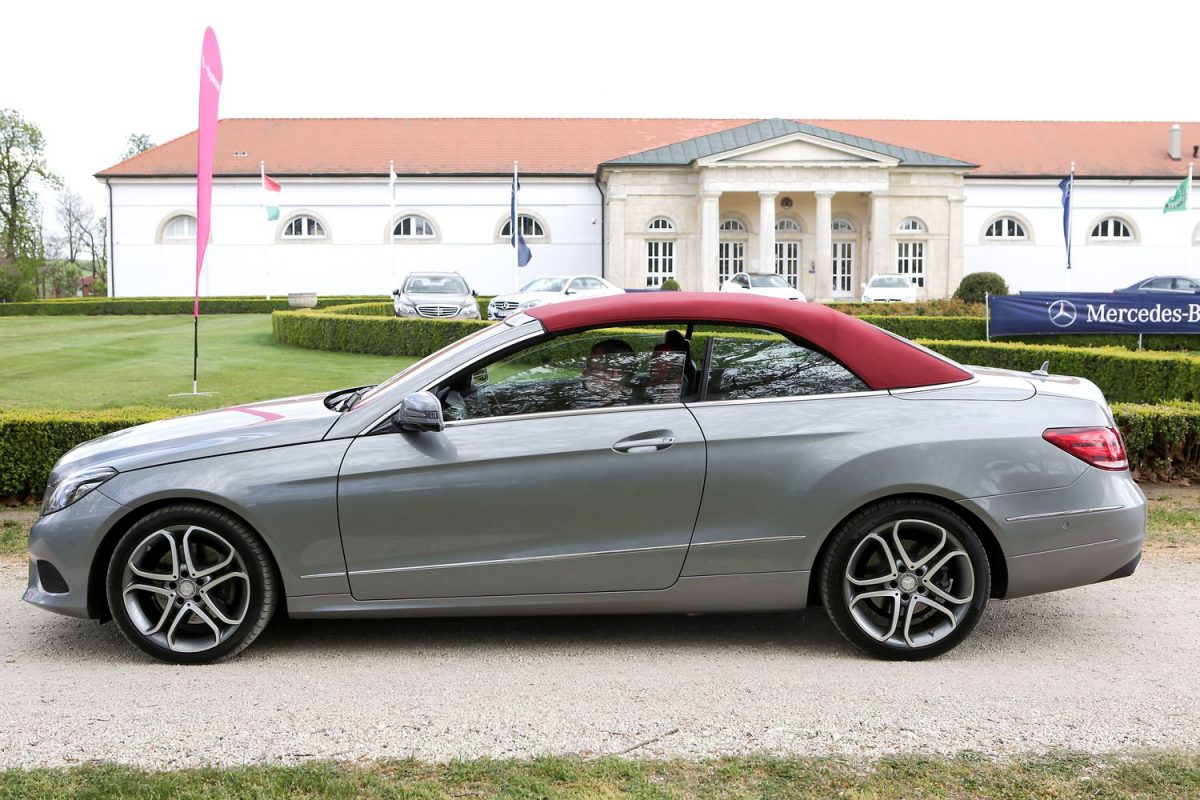 MERCEDES-BENZ