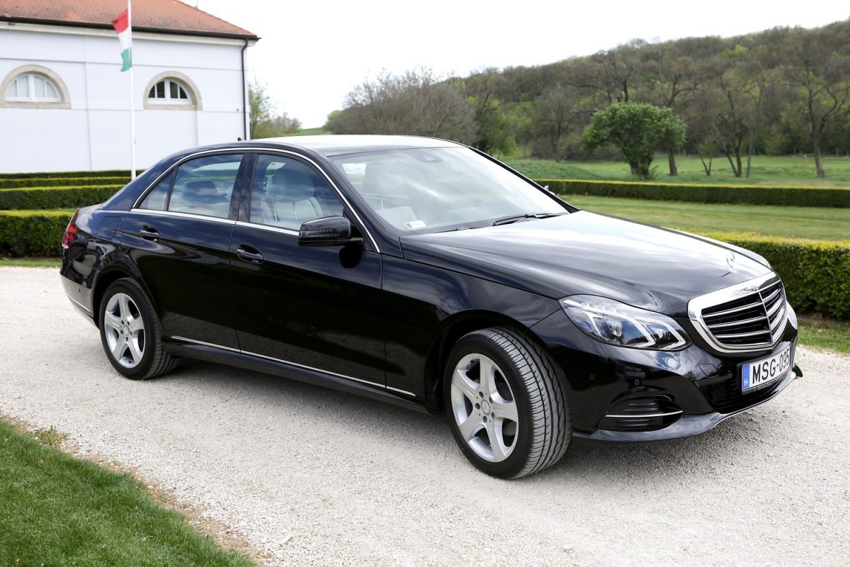 MERCEDES-BENZ