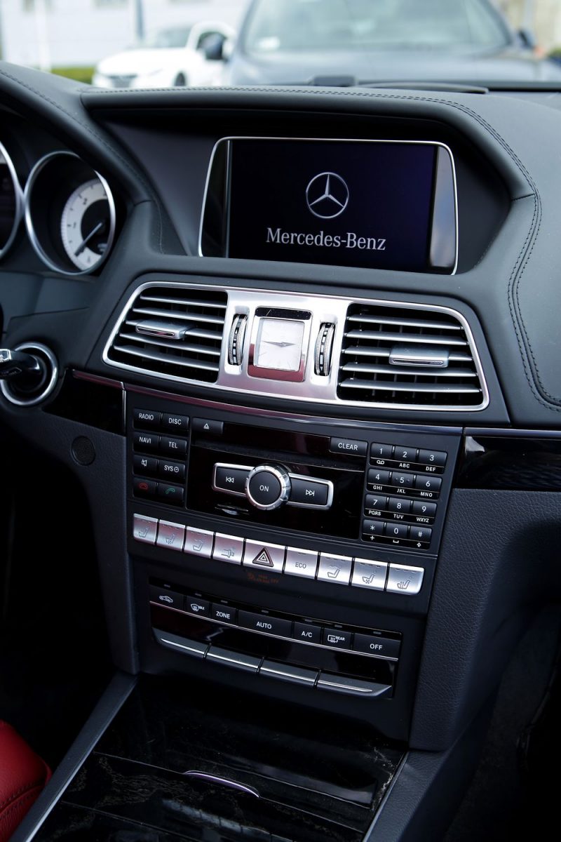 MERCEDES-BENZ