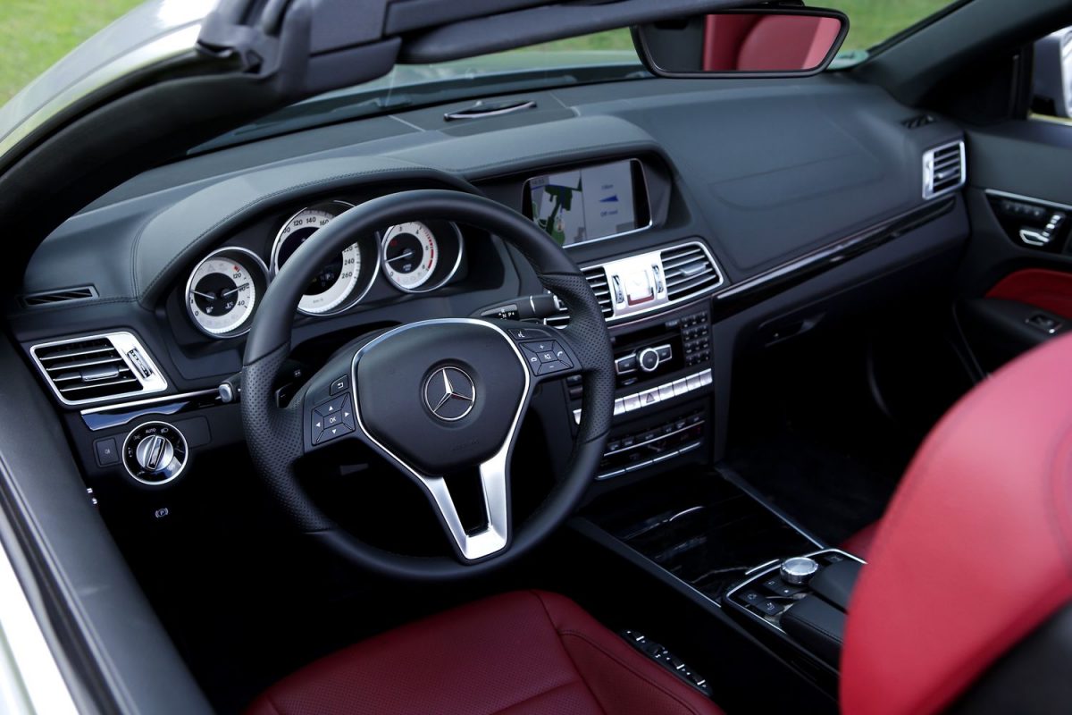 MERCEDES-BENZ