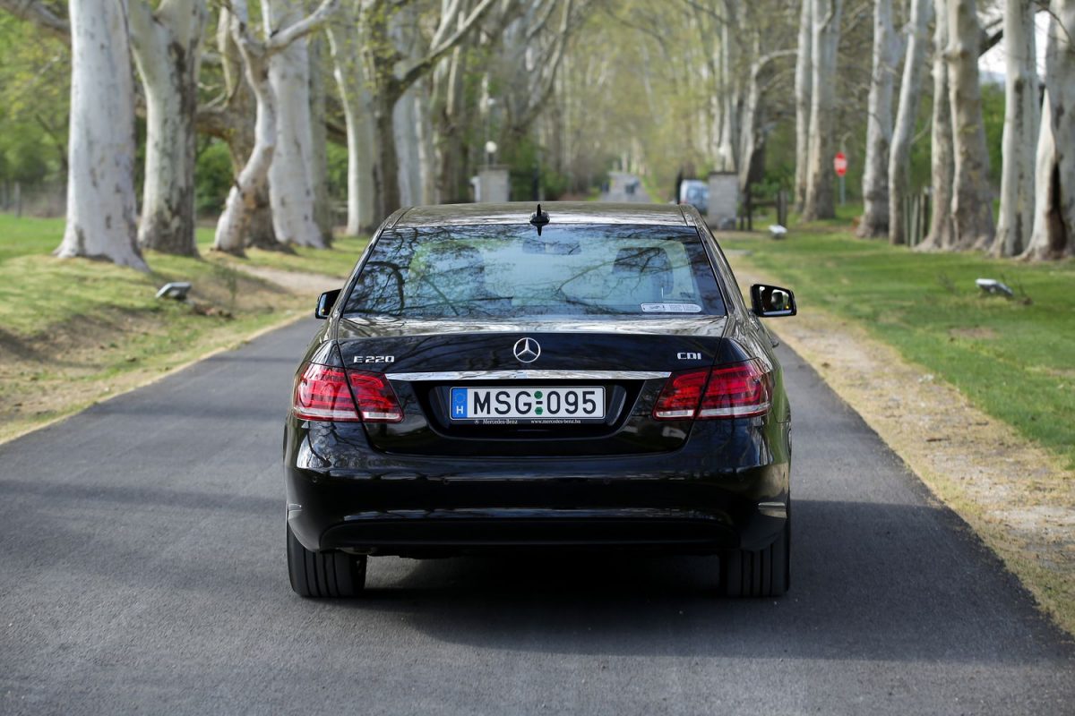 MERCEDES-BENZ