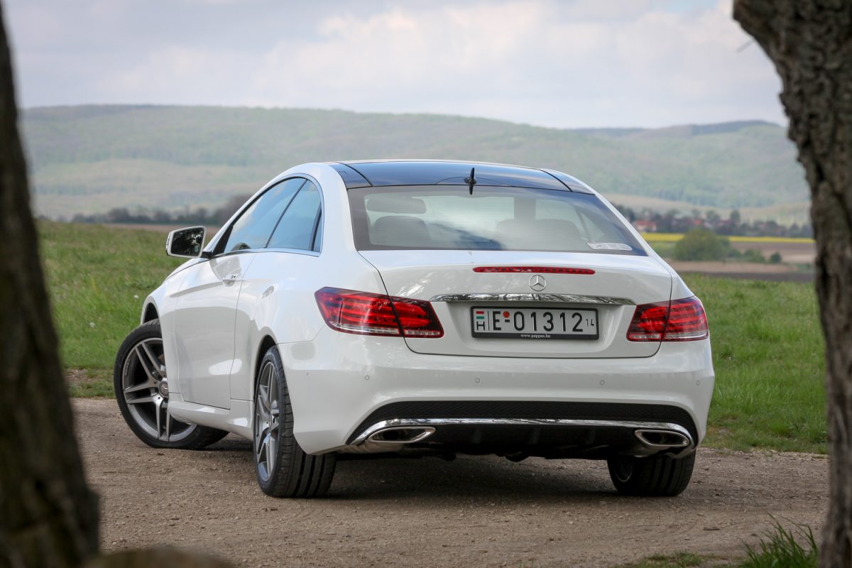 MERCEDES-BENZ