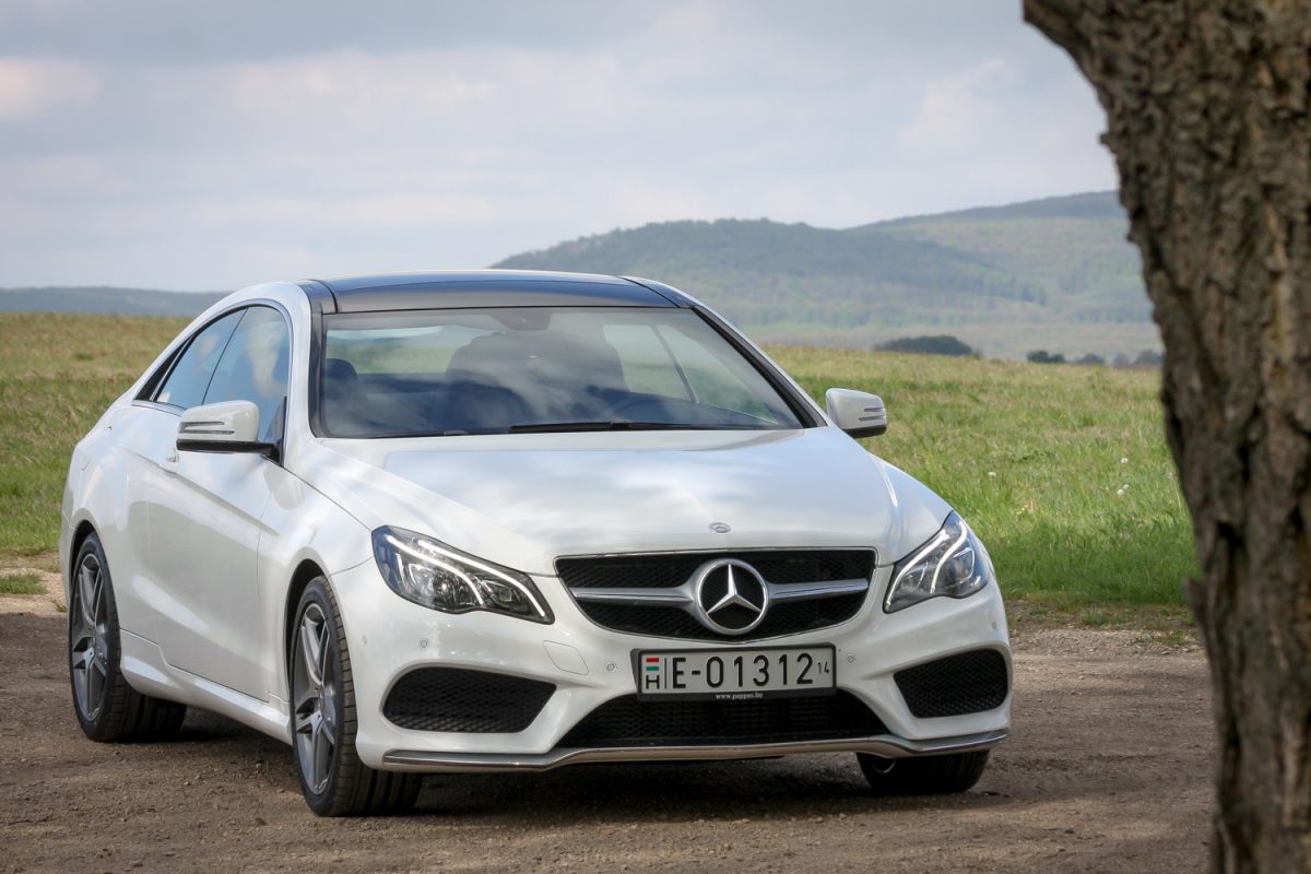MERCEDES-BENZ