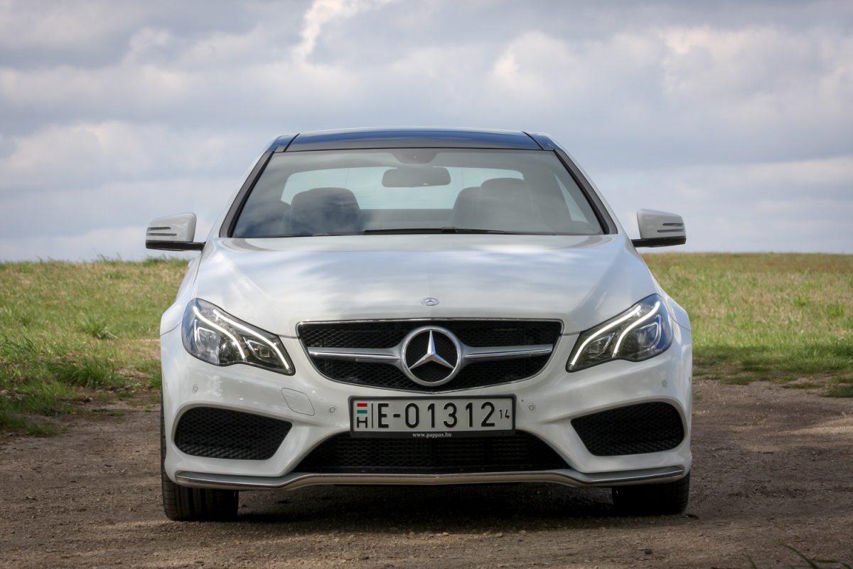 MERCEDES-BENZ