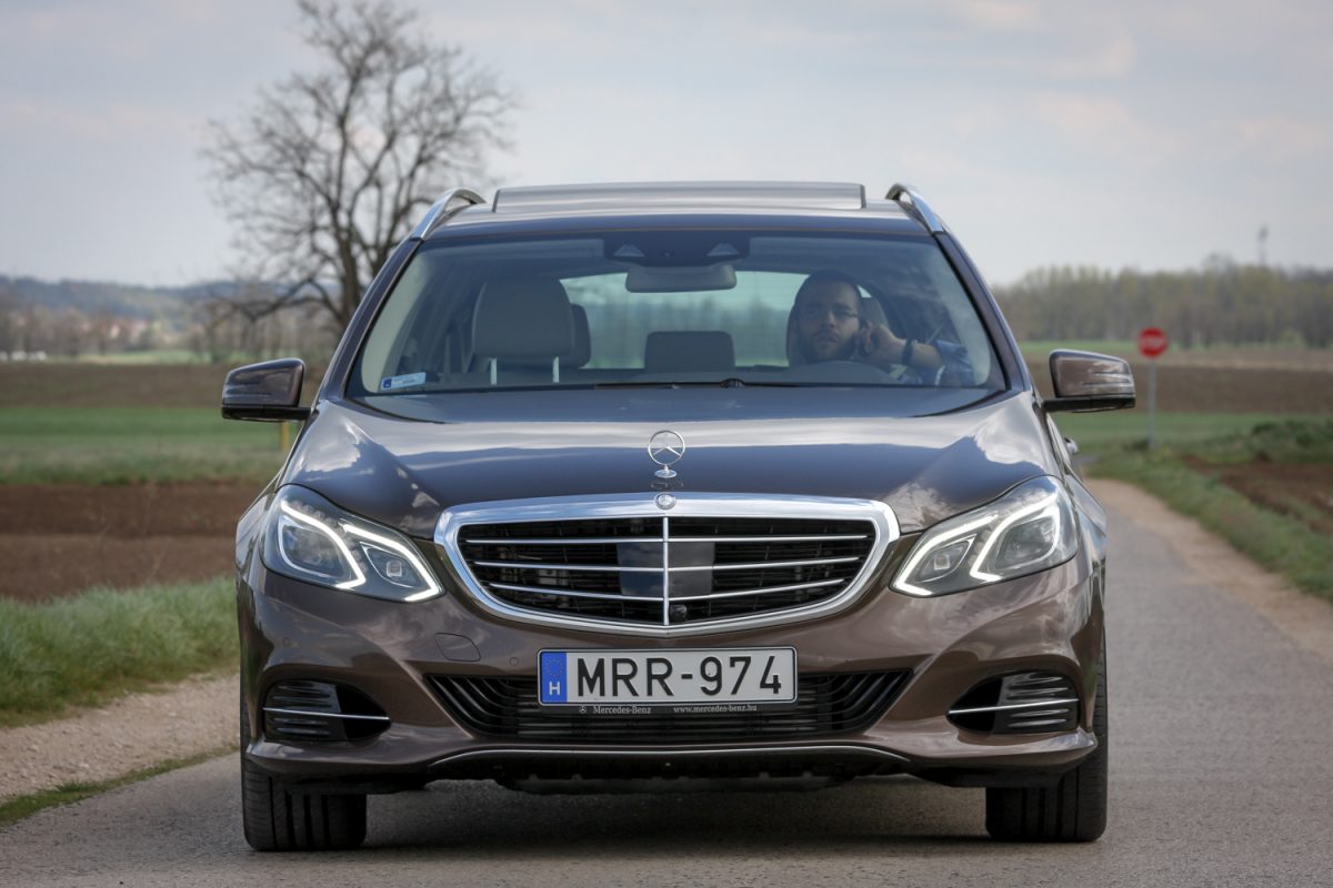MERCEDES-BENZ