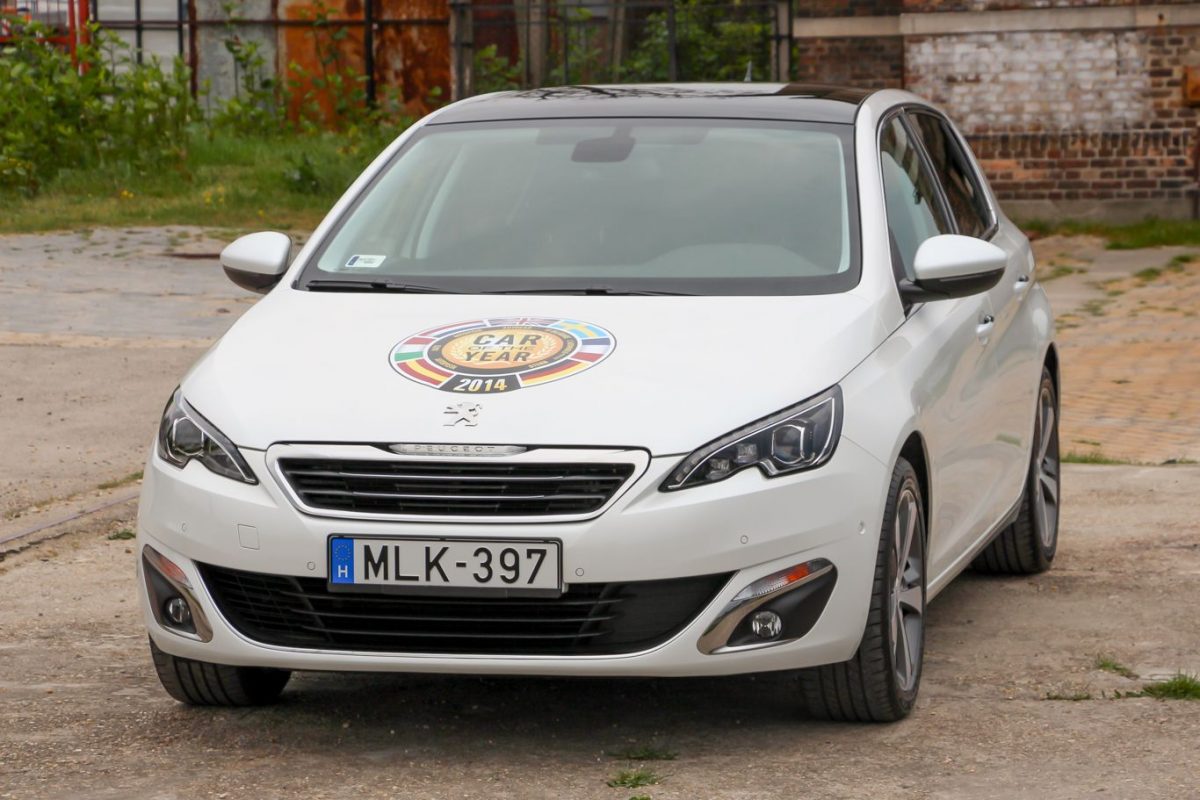 PEUGEOT 308