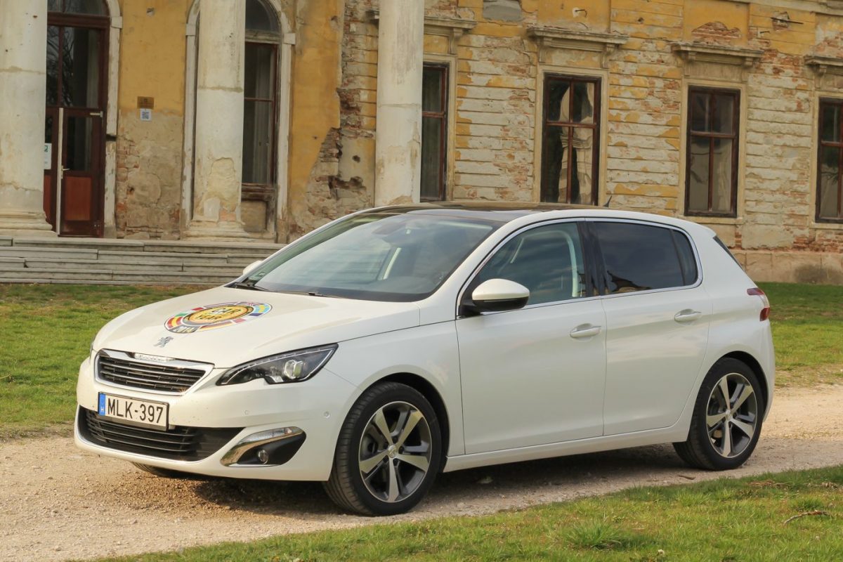 PEUGEOT 308