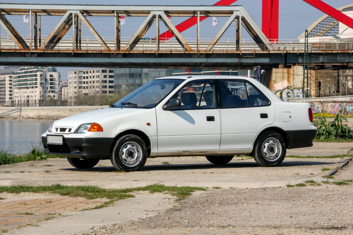 SUZUKI SWIFT