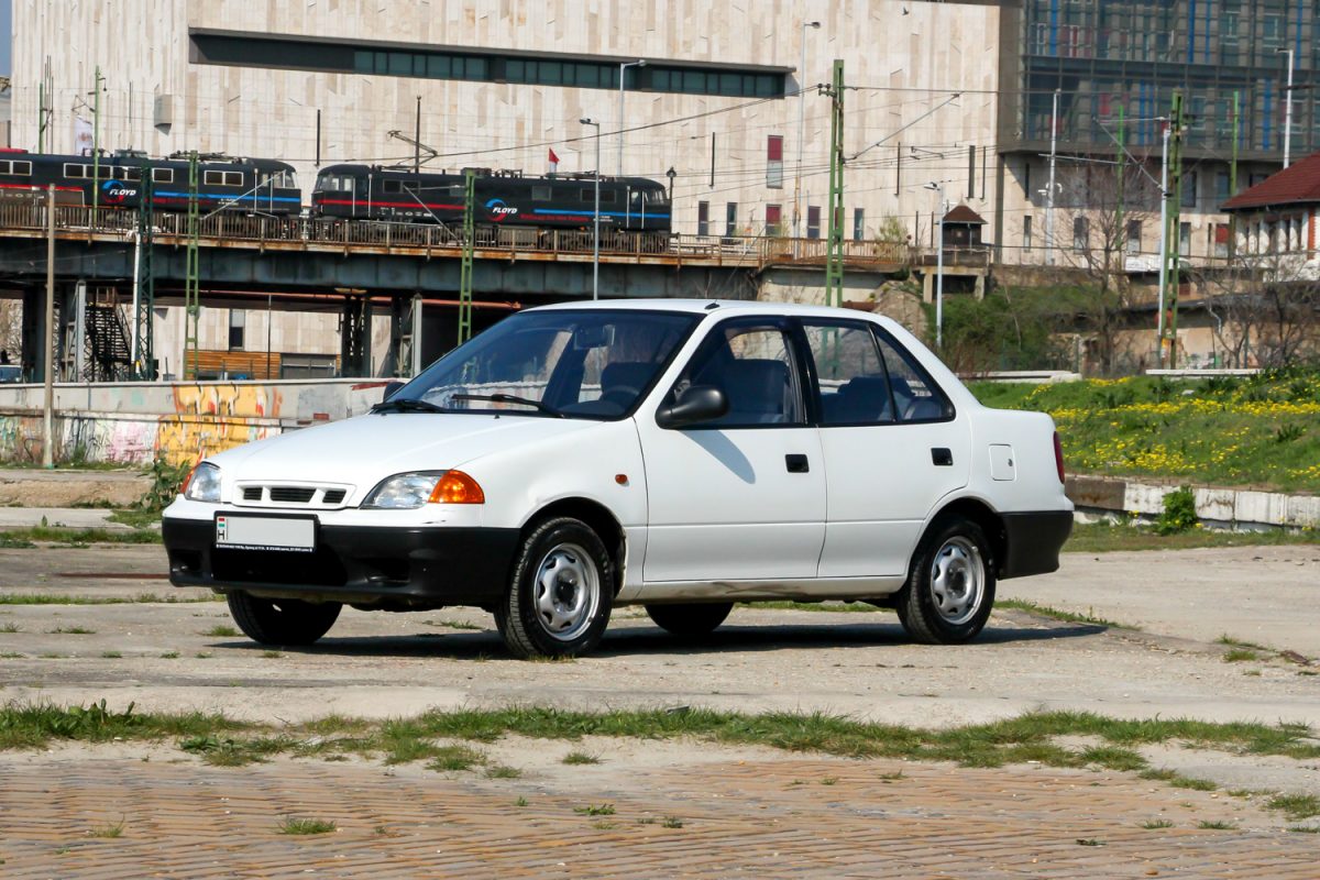SUZUKI SWIFT