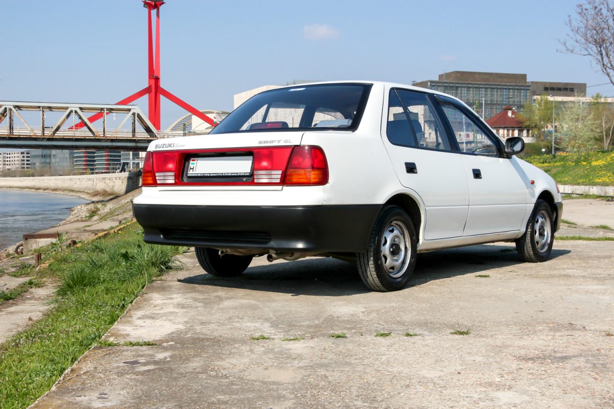 SUZUKI SWIFT