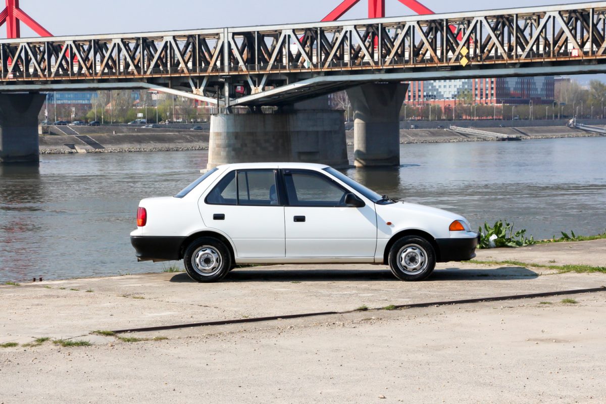 SUZUKI SWIFT