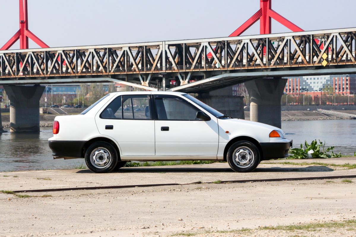 SUZUKI SWIFT
