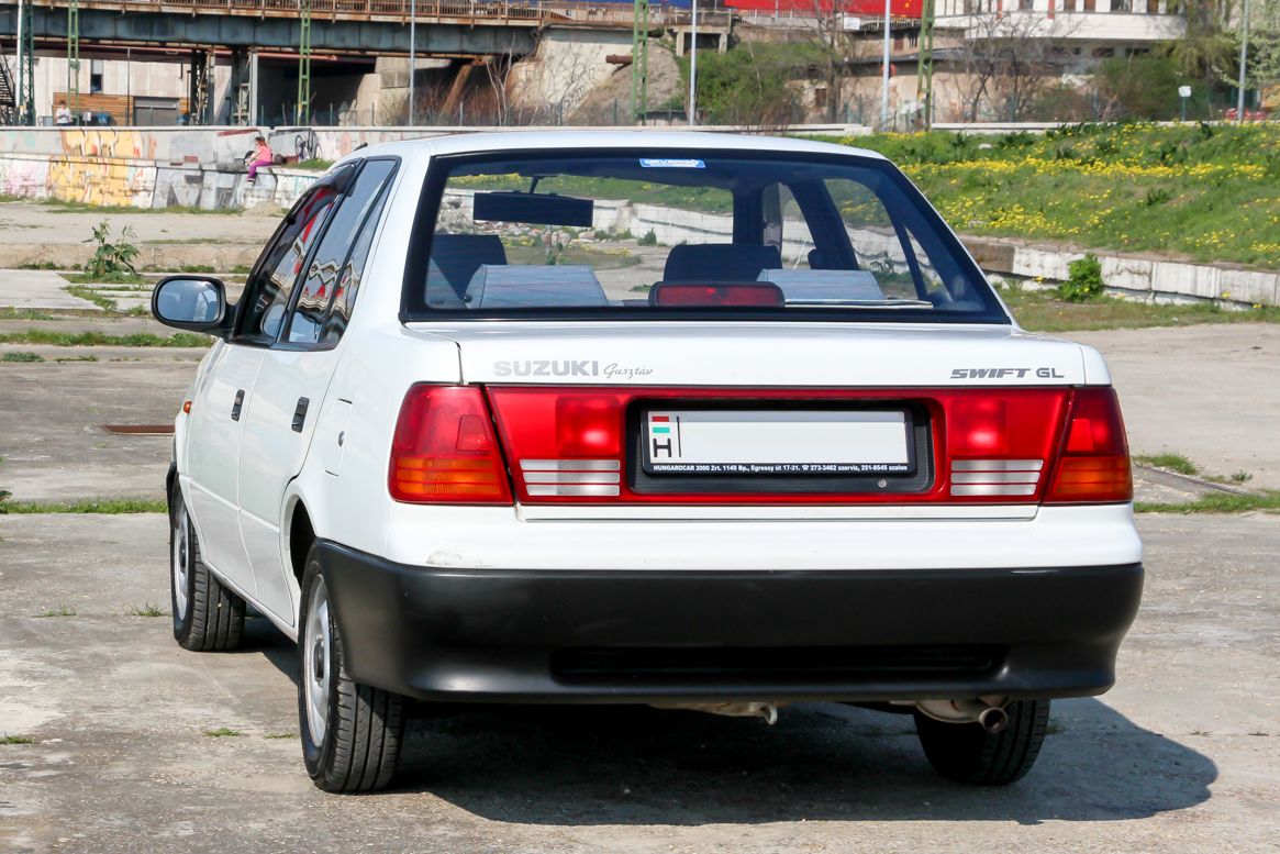 SUZUKI SWIFT