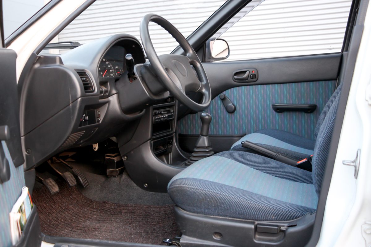 SUZUKI SWIFT