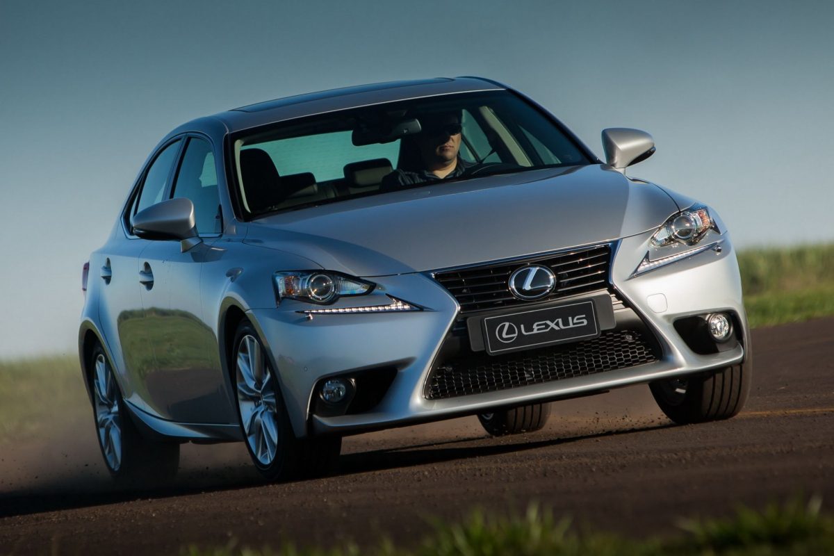 LEXUS