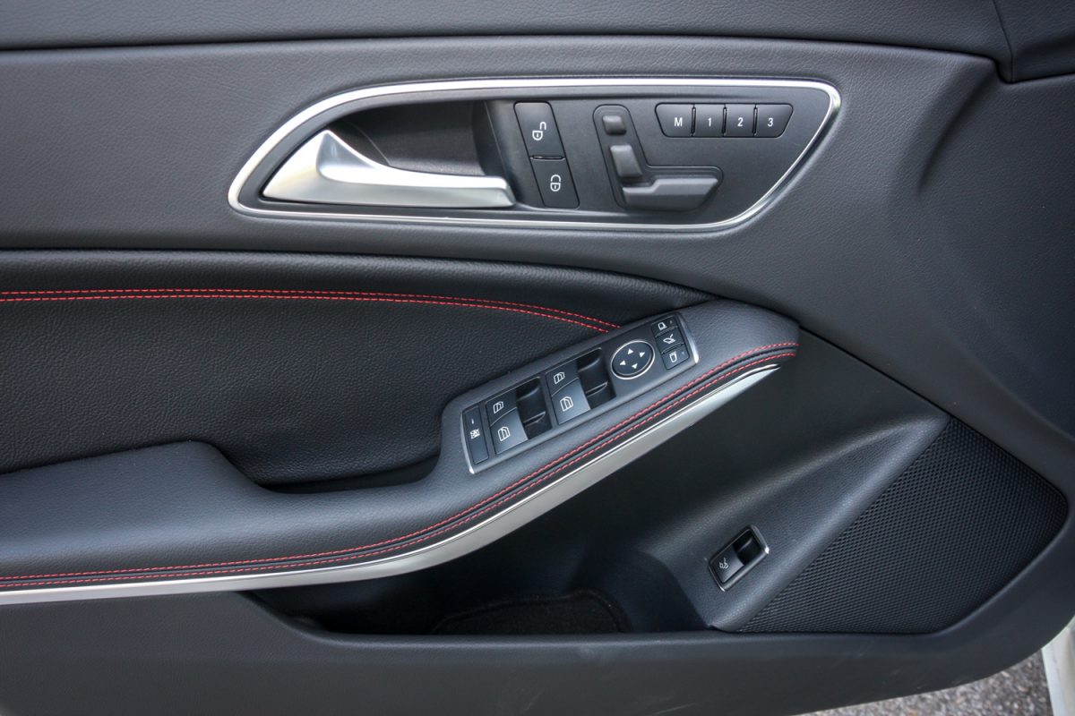 MERCEDES-BENZ CLA 250