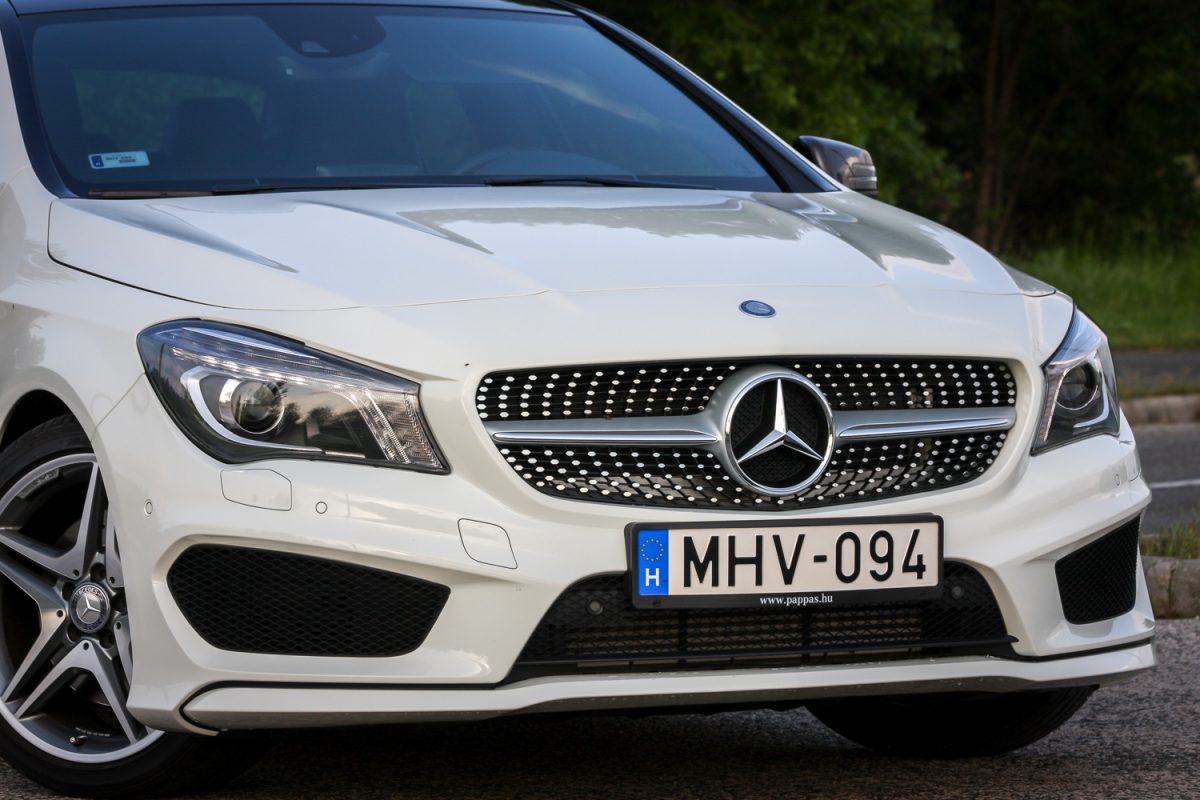 MERCEDES-BENZ CLA 250