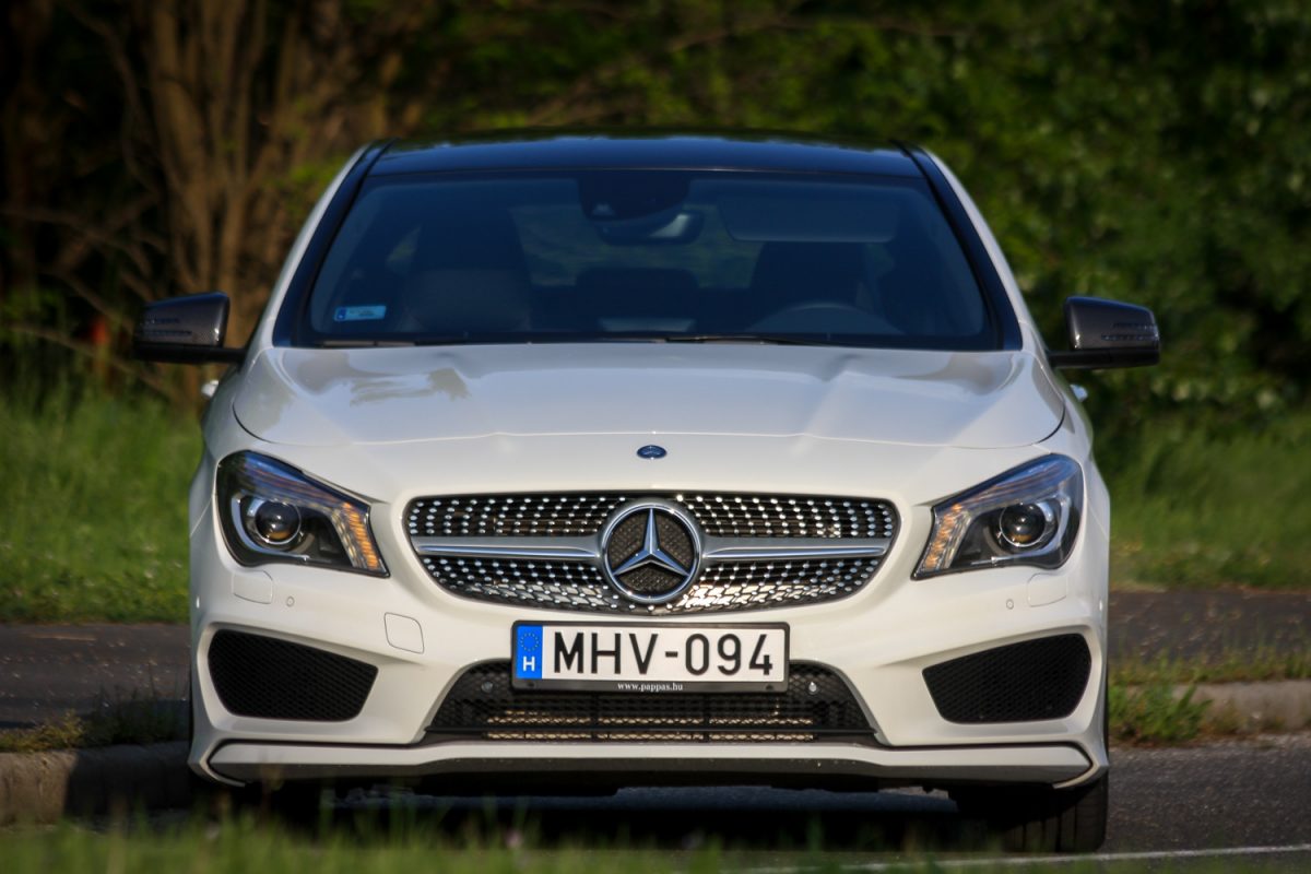 MERCEDES-BENZ CLA 250