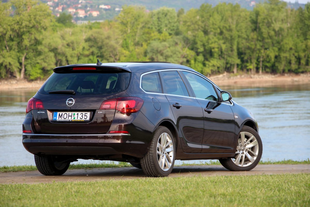 OPEL ASTRA J