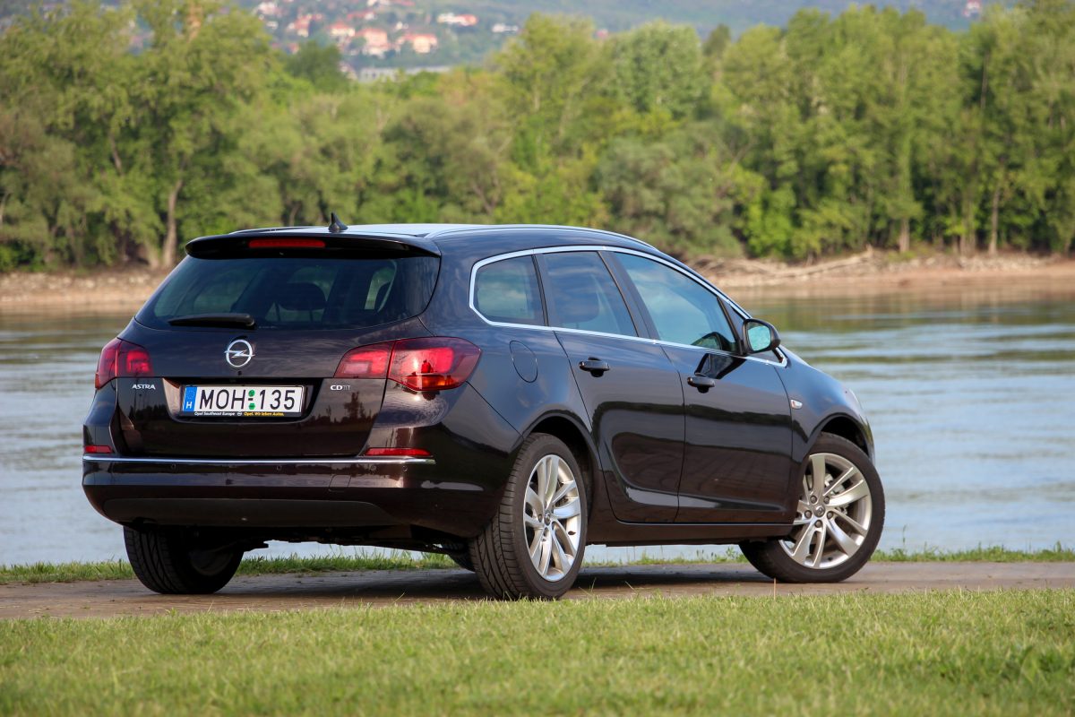 OPEL ASTRA J