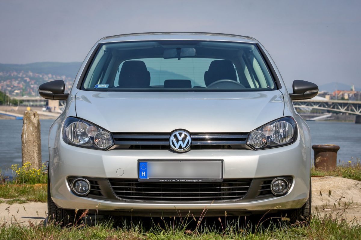 VOLKSWAGEN GOLF VI