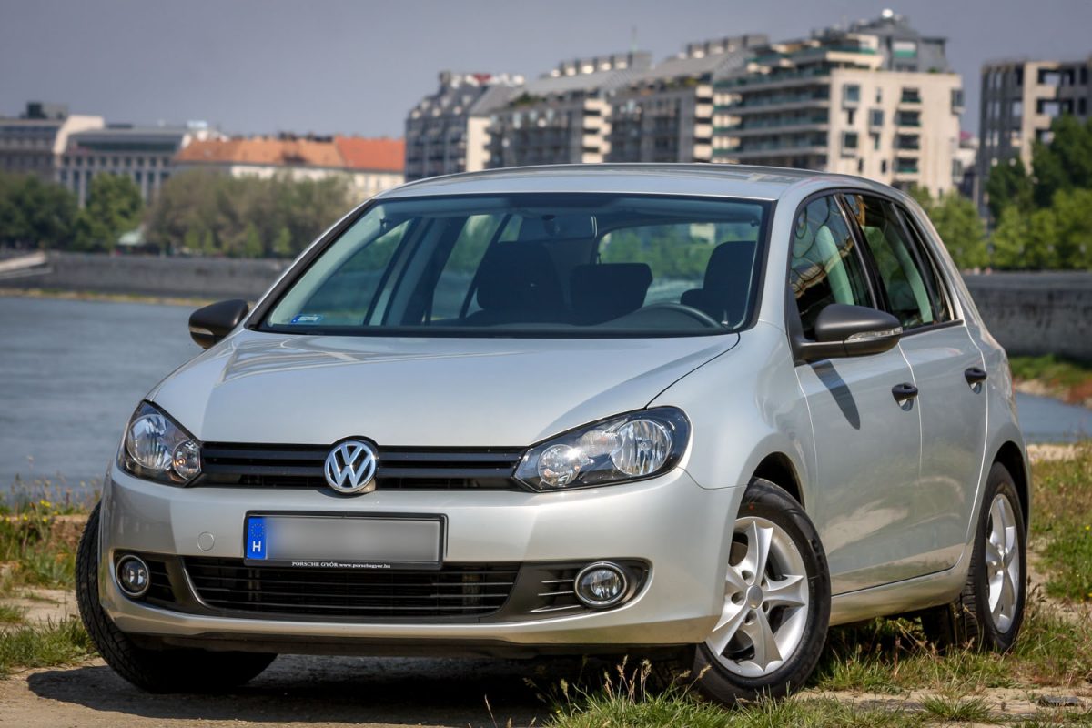 VOLKSWAGEN GOLF VI