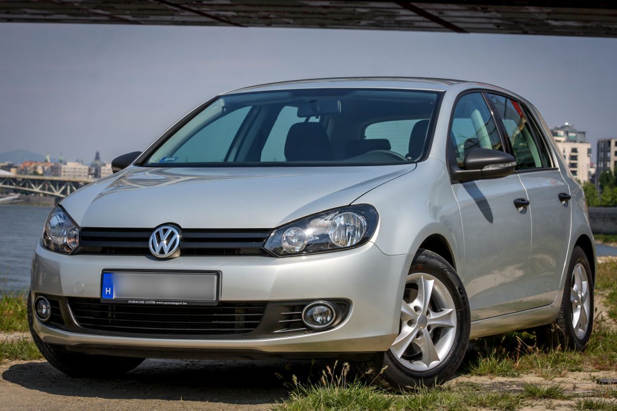 VOLKSWAGEN GOLF VI