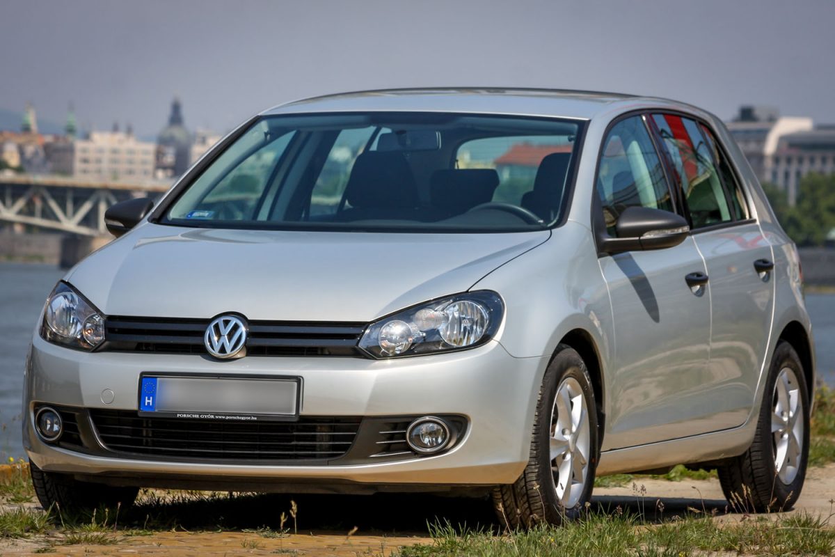 VOLKSWAGEN GOLF VI