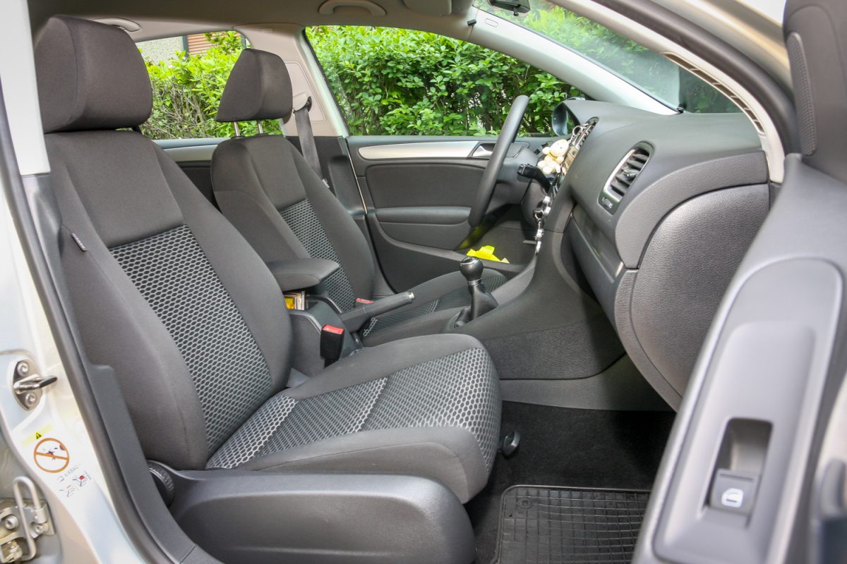 VOLKSWAGEN GOLF VI