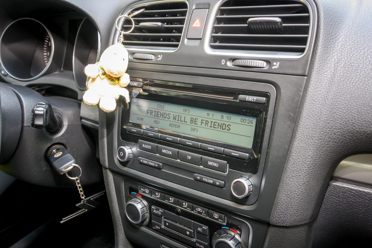 VOLKSWAGEN GOLF VI