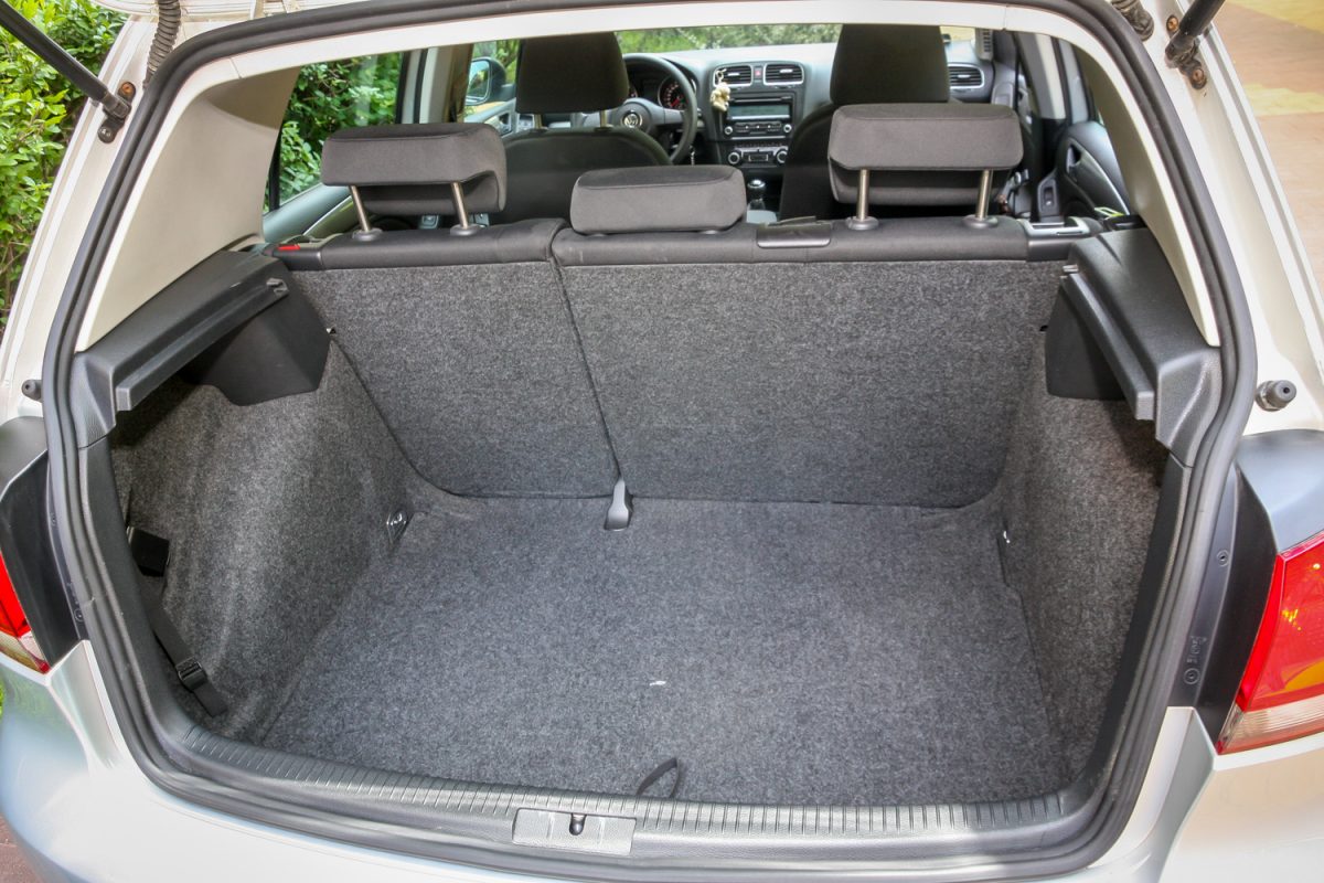 VOLKSWAGEN GOLF VI