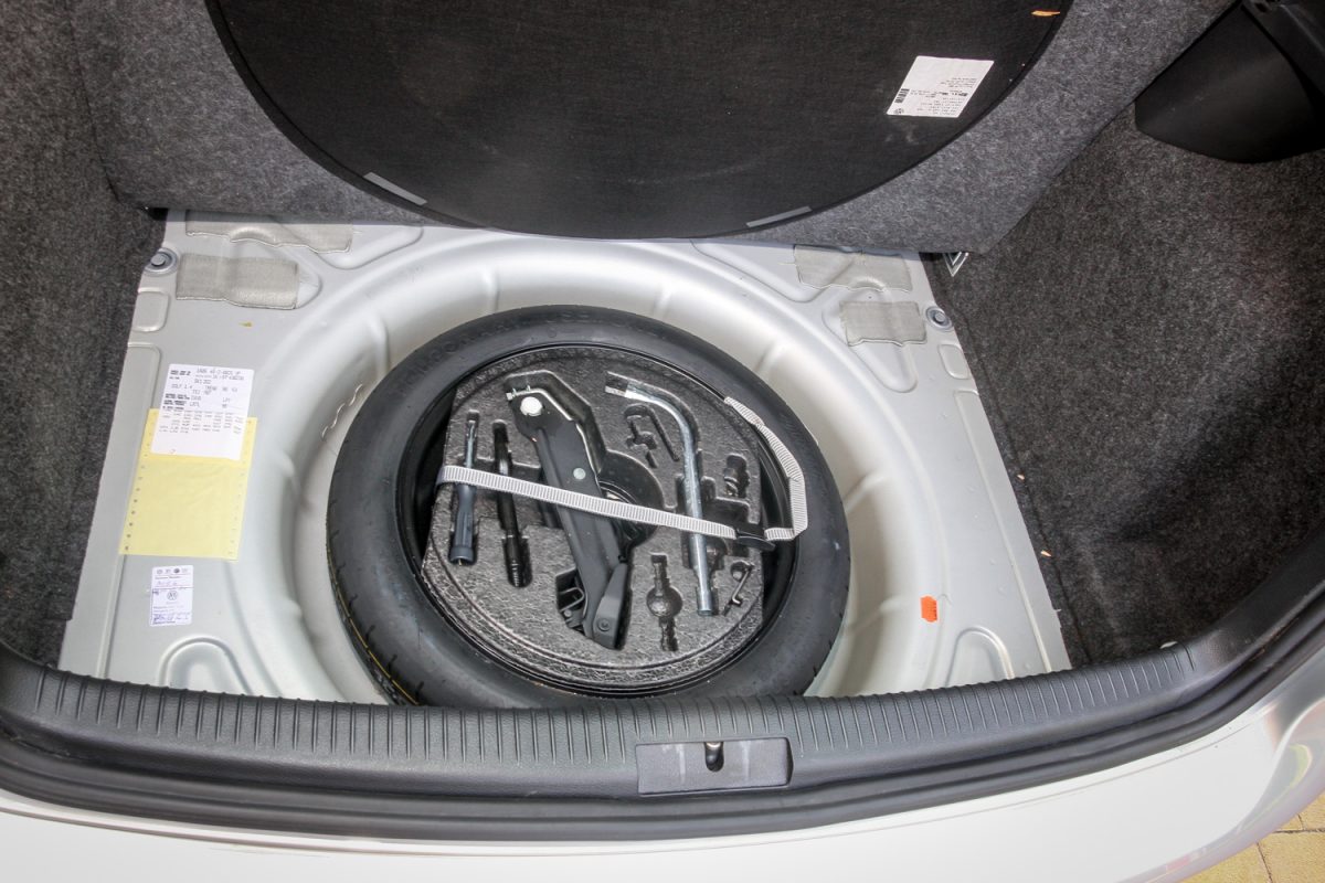 VOLKSWAGEN GOLF VI