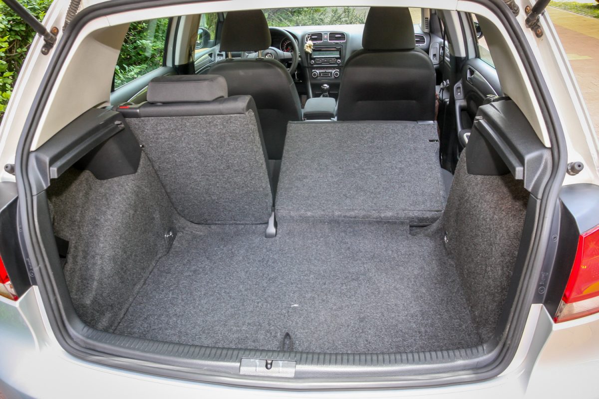 VOLKSWAGEN GOLF VI