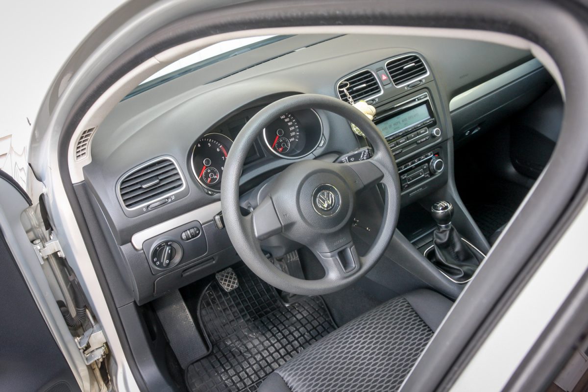 VOLKSWAGEN GOLF VI