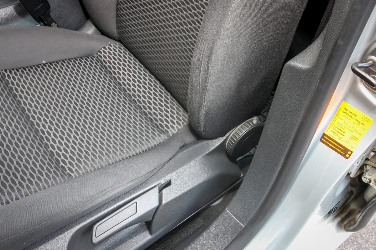 VOLKSWAGEN GOLF VI