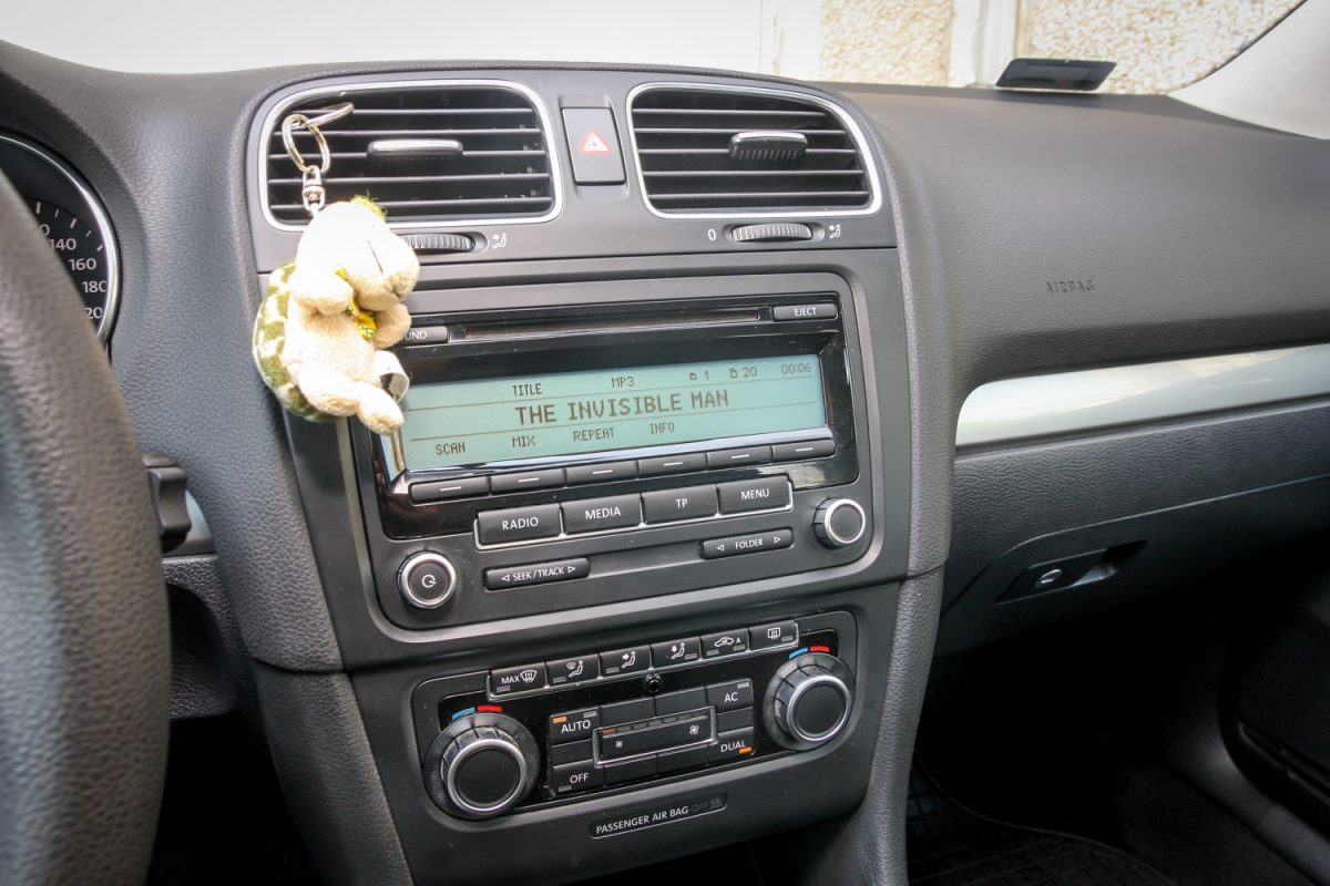VOLKSWAGEN GOLF VI