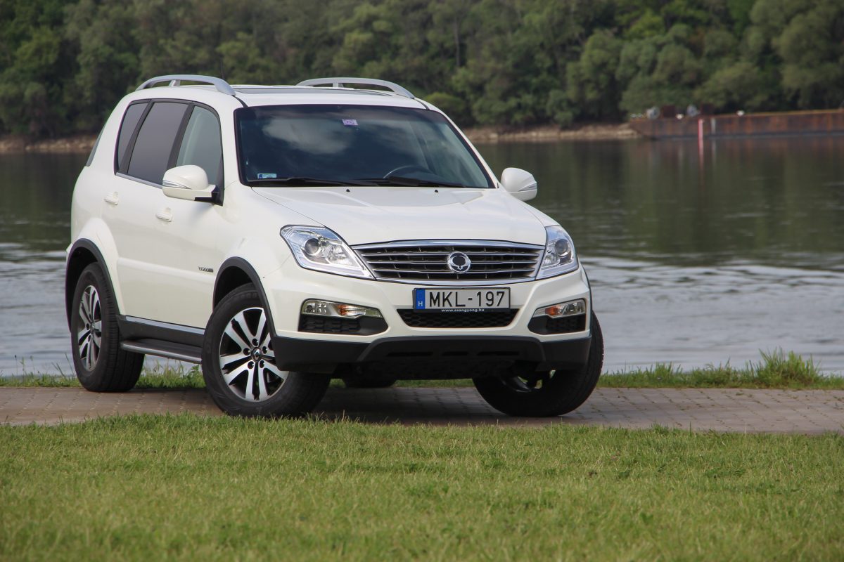 SSANGYONG REXTON
