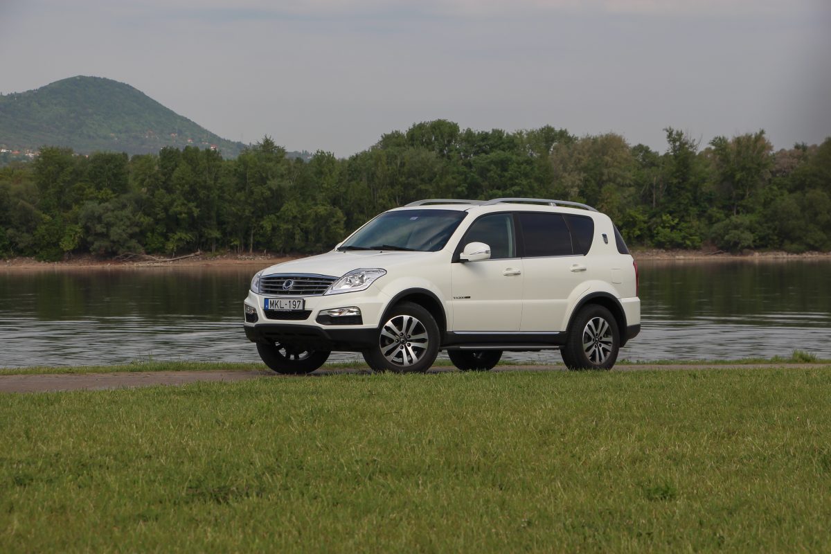 SSANGYONG REXTON