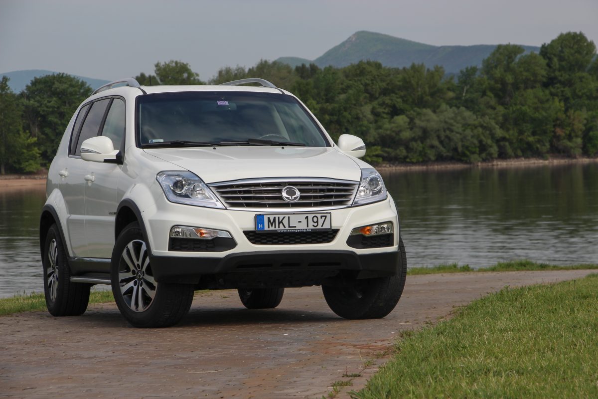 SSANGYONG REXTON