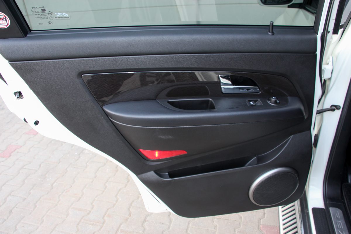 SSANGYONG REXTON